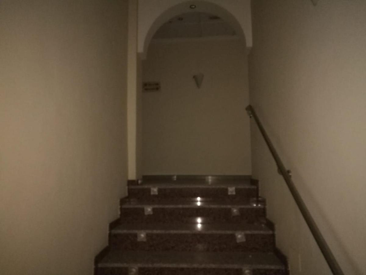 Lindaraja Albolote Bagian luar foto